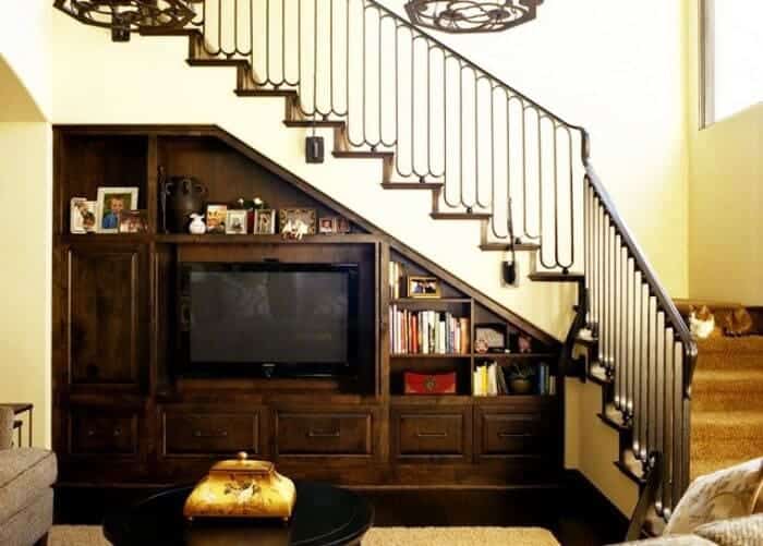 Xu hướng thiết kế nội thất phòng khách đẹp có cầu thang